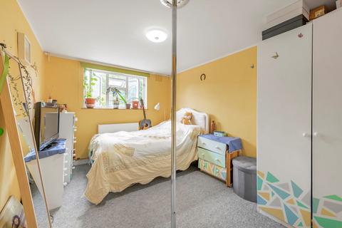 13 Field Lane, Brentford, TW8 8NA