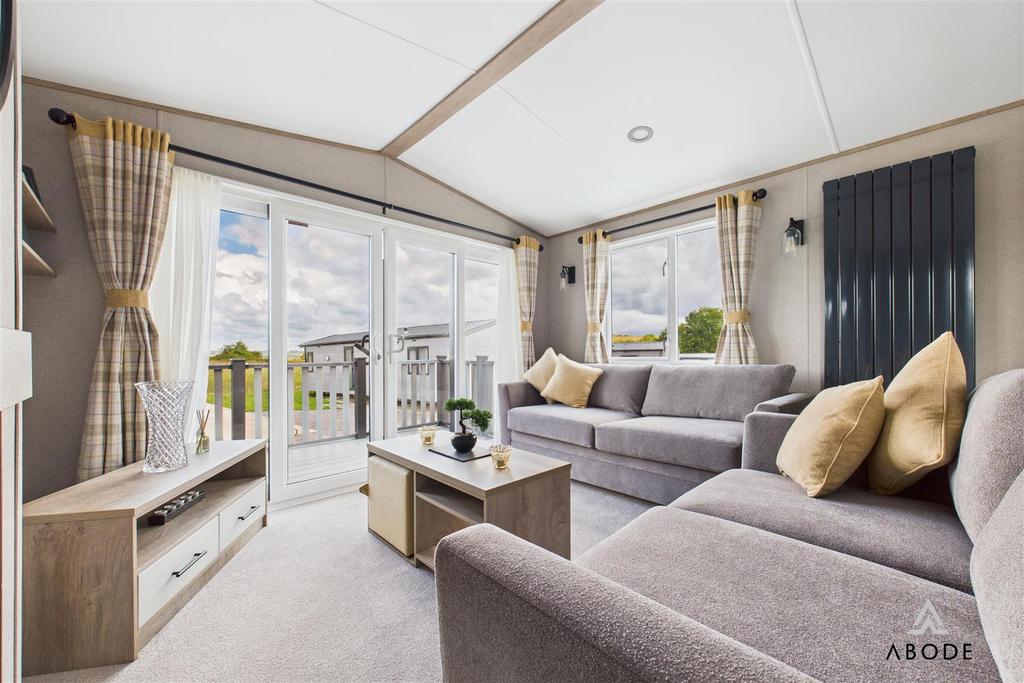 CAM03473 G0-PR0421-STILL009.jpg