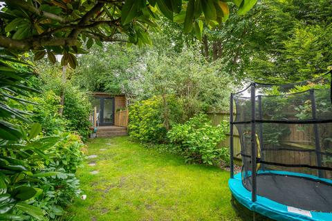 2 bedroom terraced house for sale, Somerset Road, Redhill, RH1