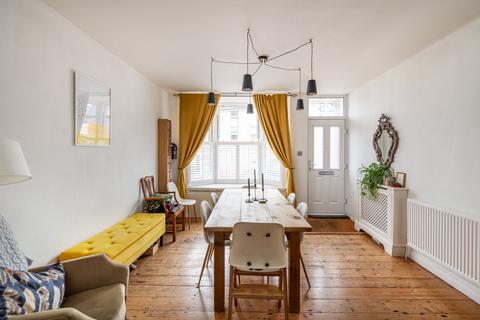 2 bedroom terraced house for sale, Somerset Road, Redhill, RH1