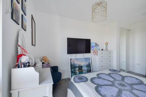 48, Waterbury House, 48 - 50 Thurston Road, London, SE13 7SD