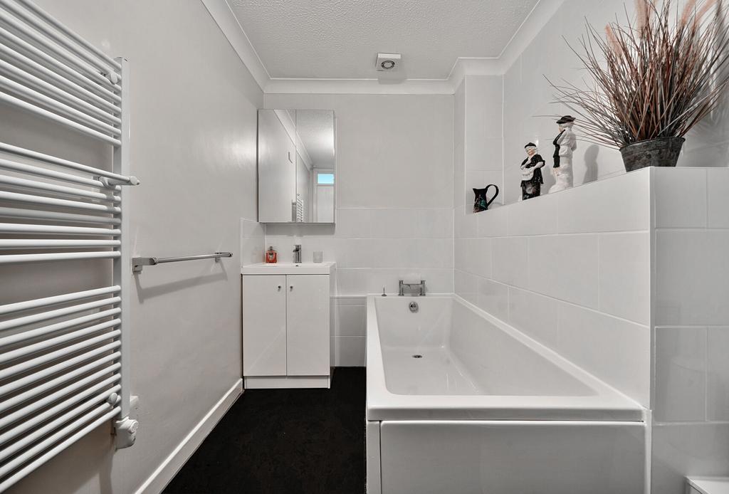 1321615-18-686d28...