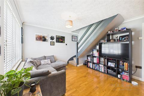 18 Grasscroft, Northampton, NN2 8QH