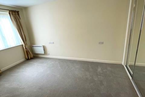 1 bedroom ground floor flat for sale, Farringford Court, Lymington