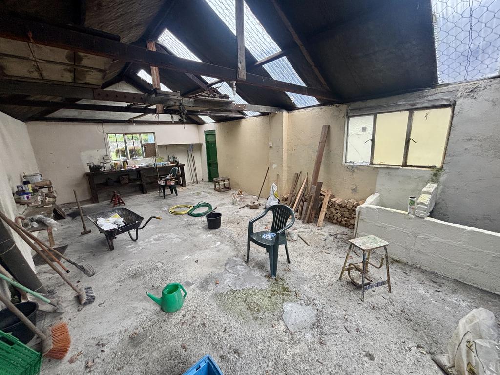 Garage (second image)