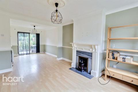 3 bedroom semi-detached house for sale, London Road, Benfleet