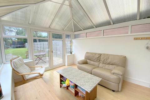 64 Allestree Drive, Grimsby, DN33 3DX