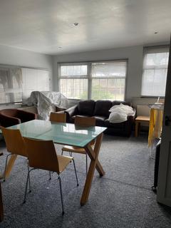 4 bedroom semi-detached house to rent, Norwich NR5