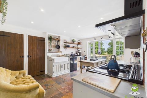 17 Vyne Road, Sherborne St John, Basingstoke, RG24 9HX