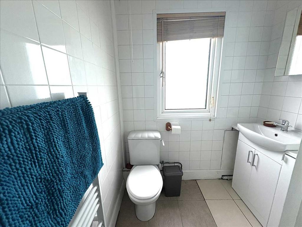 Utility/shower room