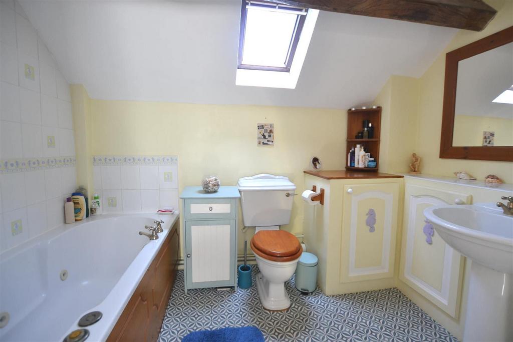 Bathroom.jpg