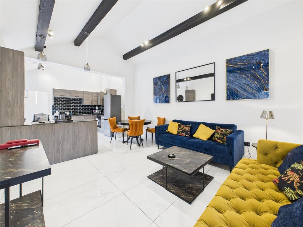 Open Plan/Lounge/Kitchen