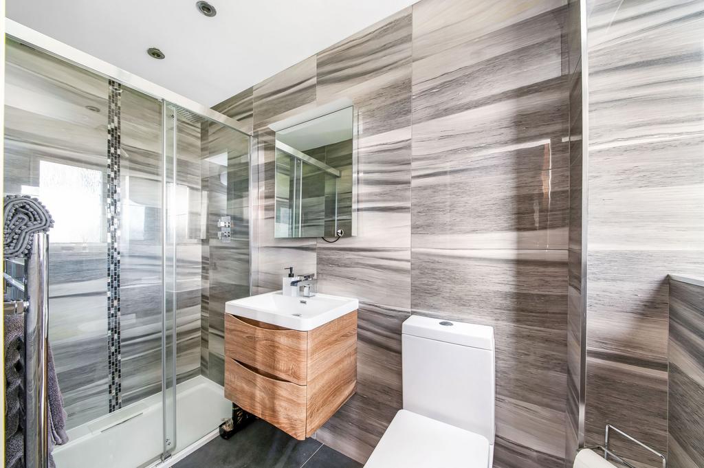 Shared en suite