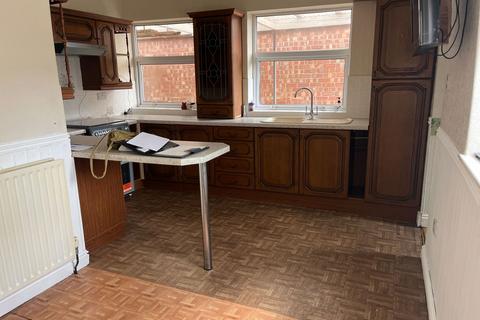 2 bedroom detached bungalow for sale, Burgh Road, Skegness PE25