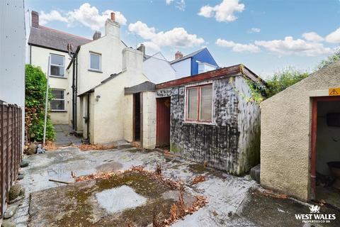 undefined, Great North Road, Milford Haven