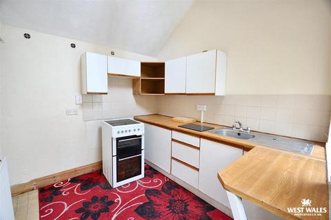 undefined, Great North Road, Milford Haven