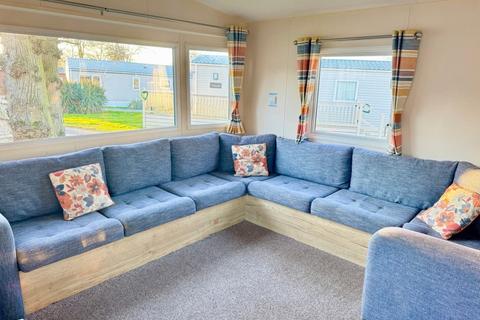 3 bedroom park home for sale, Carlton Meres Holiday Park