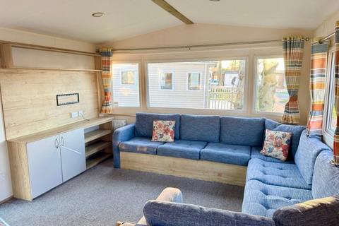 3 bedroom park home for sale, Carlton Meres Holiday Park
