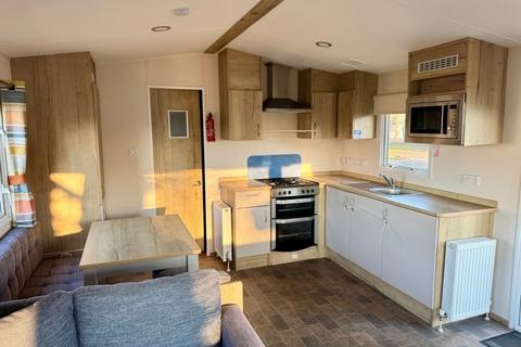3 bedroom park home for sale, Carlton Meres Holiday Park