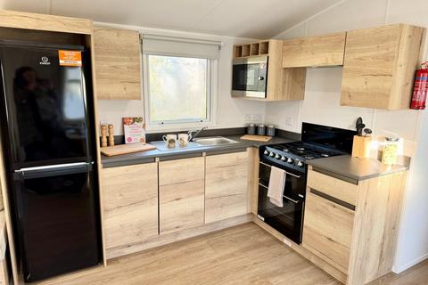 2 bedroom park home for sale, Carlton Meres Holiday Park