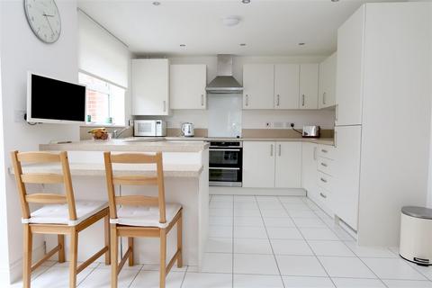 14 Augustine Way, Thame, OX9 3EA