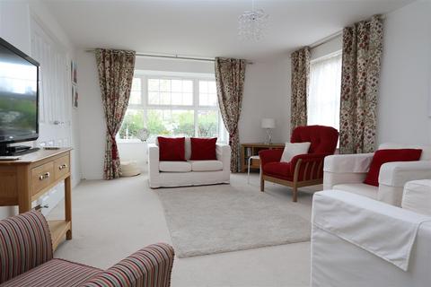 14 Augustine Way, Thame, OX9 3EA