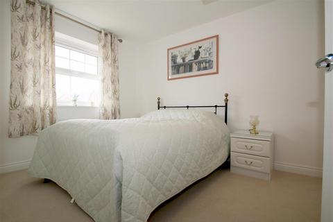 14 Augustine Way, Thame, OX9 3EA