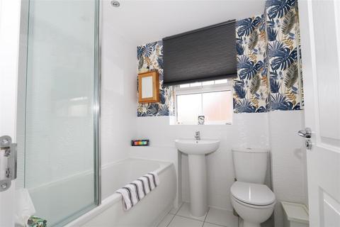 14 Augustine Way, Thame, OX9 3EA