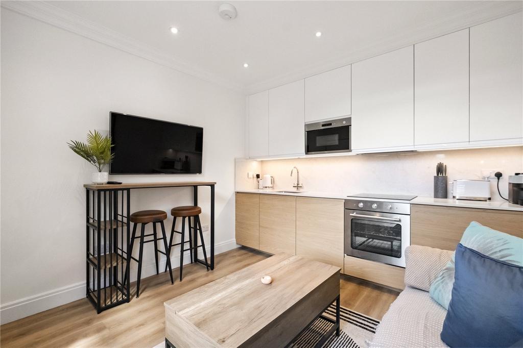 Kitchen/Living Area