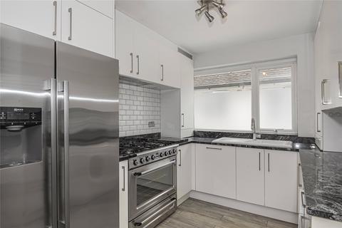43 Barnes End, New Malden, KT3 6PB