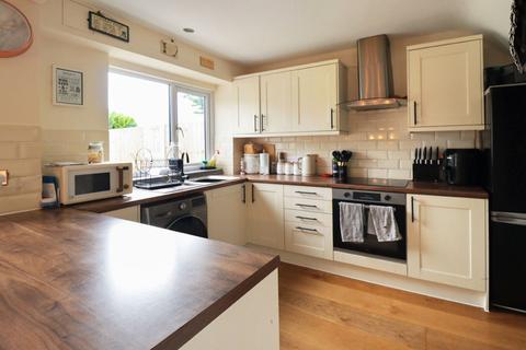 3 bedroom terraced house for sale, Jermayns, Basildon, Essex, SS15