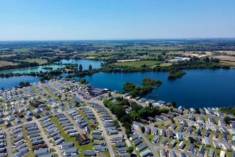 2 bedroom park home for sale, Chichester Lakeside Holiday Park