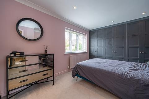 27 Brook Lane, Berkhamsted, HP4 1SX