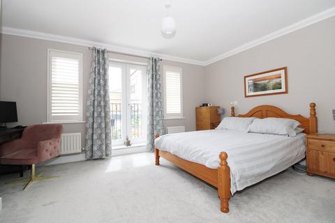 32 Whitstone Lane, Beckenham, BR3 3FZ