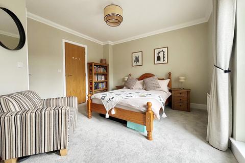 32 Whitstone Lane, Beckenham, BR3 3FZ