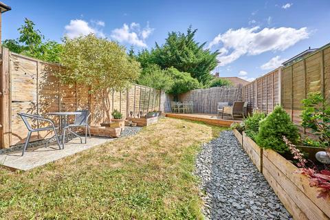 2 bedroom maisonette for sale, Kenton Gardens, Hertfordshire AL1