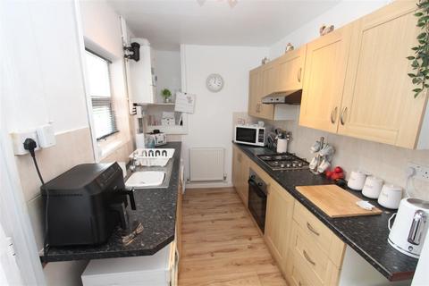 2 bedroom terraced house to rent, Berridge Road, Sheerness