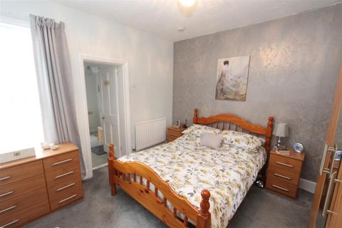 2 bedroom terraced house to rent, Berridge Road, Sheerness