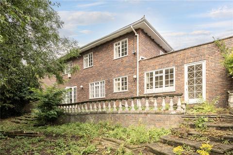 undefined, Camelot Close, Wimbledon, London, SW19