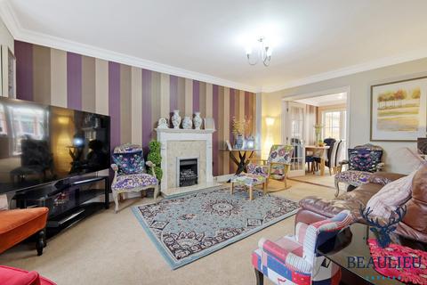 4 Clevedon Close, Great Notley, Braintree, CM77 7YT