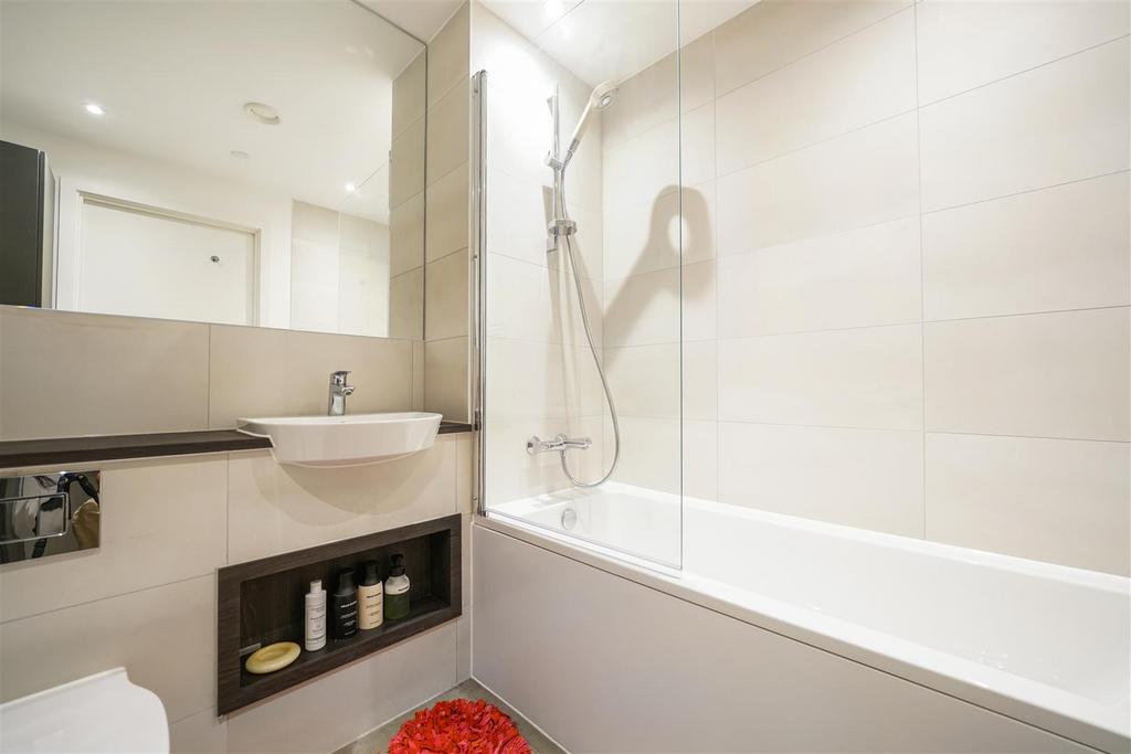 Flat 6, Raphis Court - ETI8ci8 Ctv W59 CZOC5x4.jpg