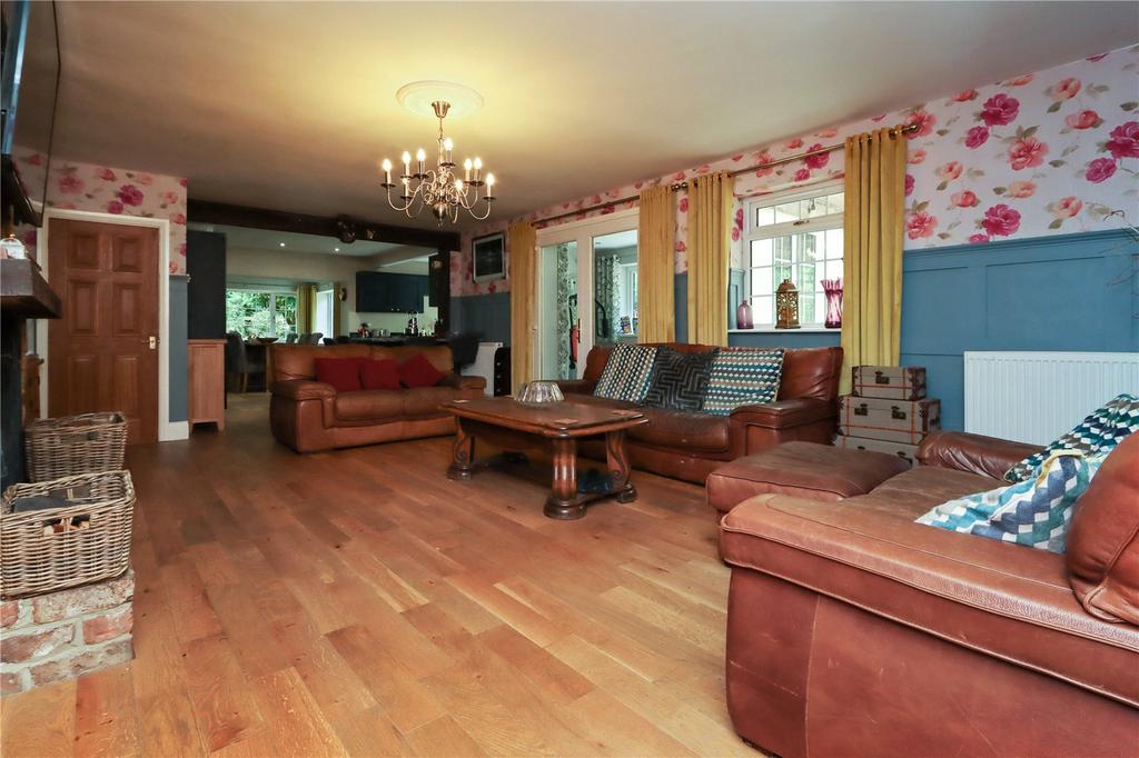 Living Room Pic 1