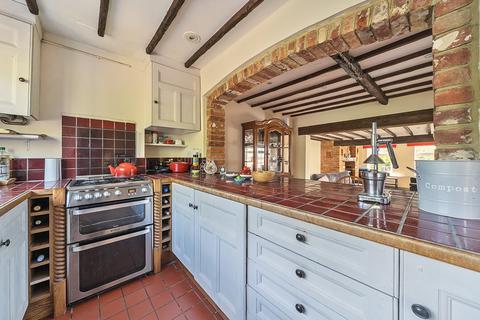 3 bedroom semi-detached house for sale, Bath Road, Calcot, Reading