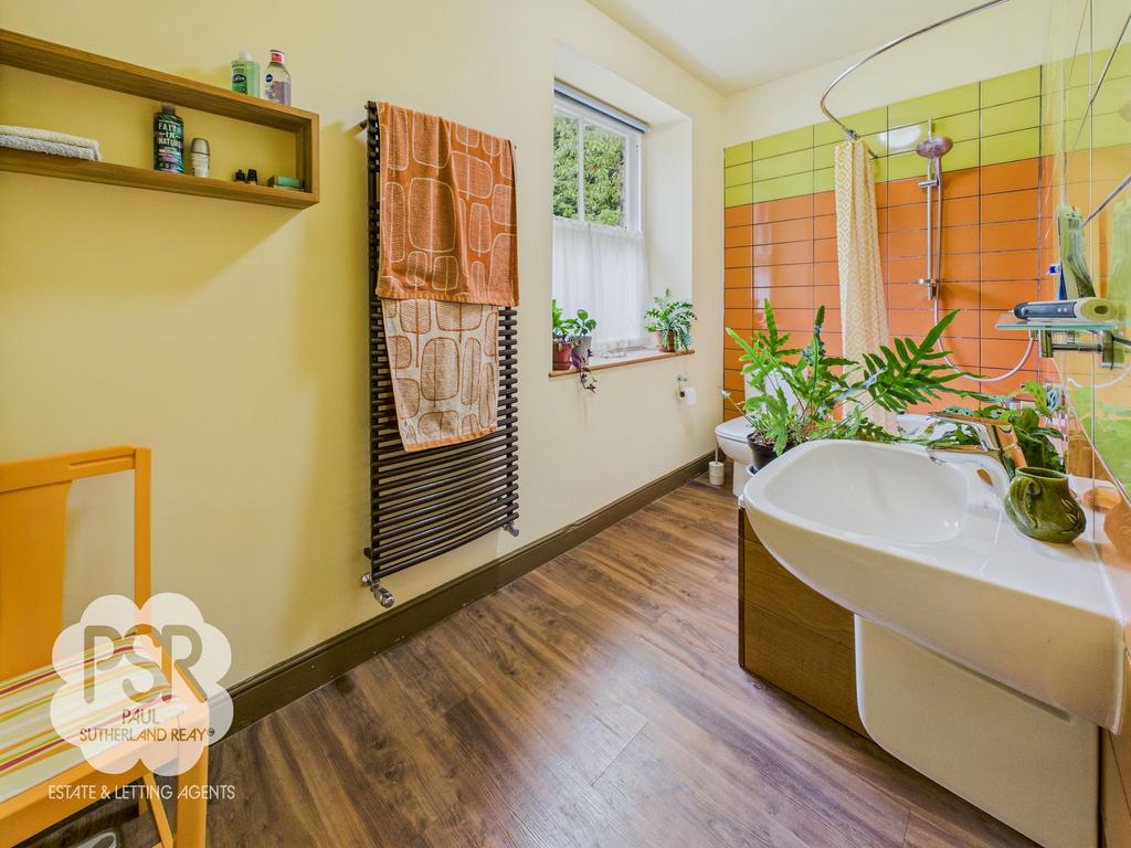 Main Bathroom
