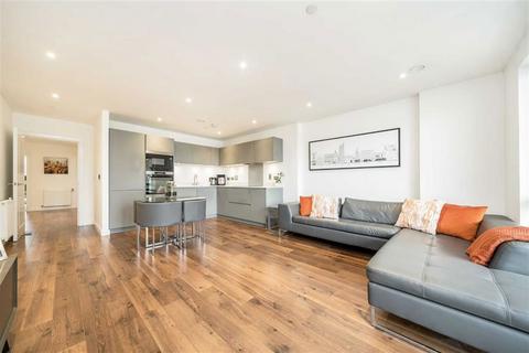 3 bedroom flat for sale, Cofferdam Way, London SE8