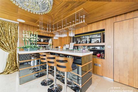 2 bedroom penthouse for sale, West Tower, Liverpool