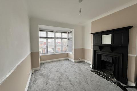 2 bedroom property for sale, Commercial Road, Westcliff-On-Sea
