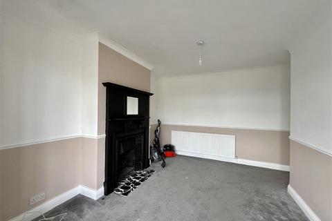 2 bedroom property for sale, Commercial Road, Westcliff-On-Sea