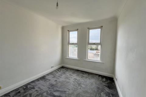 2 bedroom property for sale, Commercial Road, Westcliff-On-Sea