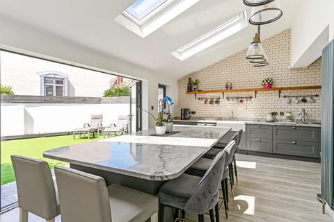 4 bedroom detached house for sale, Craneswater Avenue, Southsea